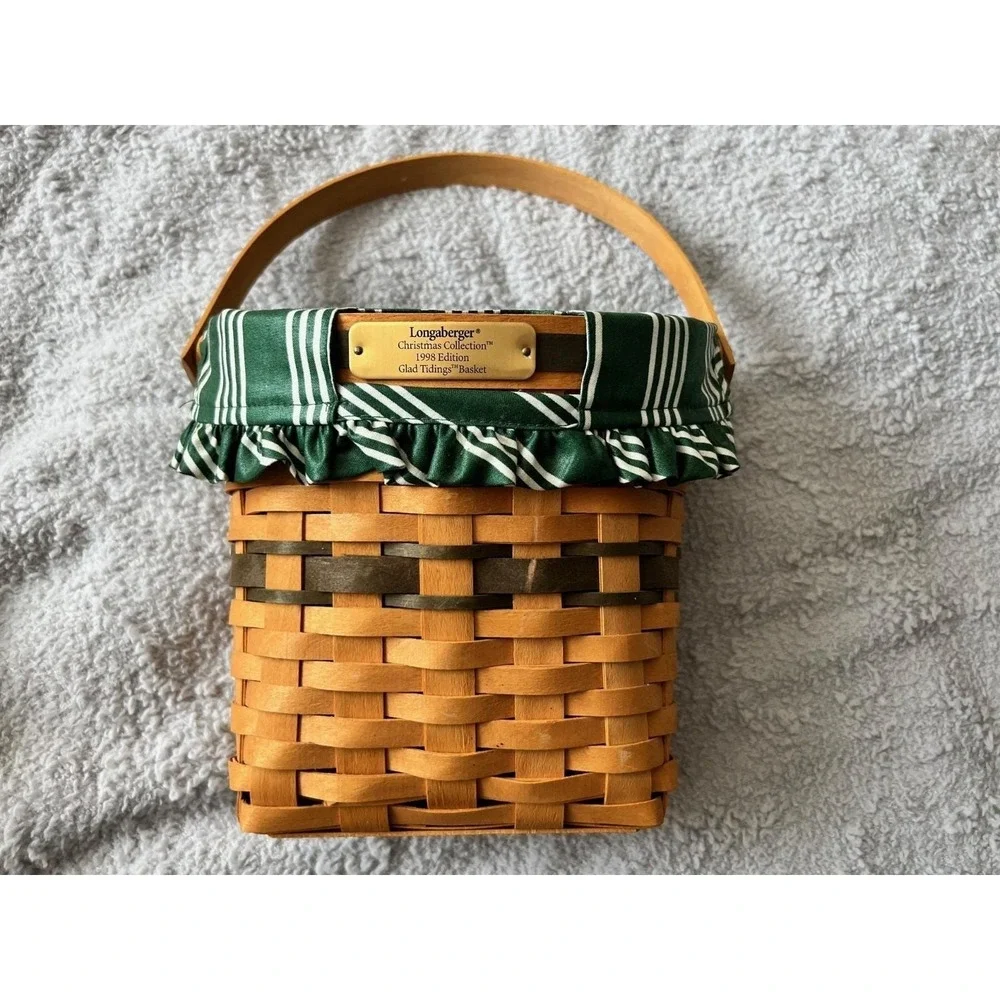 1998 Longaberger Glad Tidings Christmas Basket, Liner,‎ Protector, Green Weave